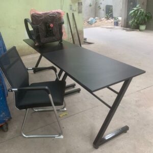 Bộ bàn ghế làm việc chân quỳ lưới