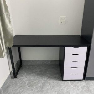 Bàn làm việc 1m4 có hộc tủ màu đen