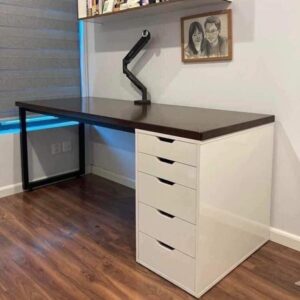 Bàn làm việc màu nâu có hộc tủ giá rẻ