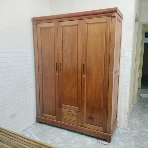 tu quan ao go soi 3 canh thanh ly Tủ quần áo gỗ sồi 3 cánh thanh lý